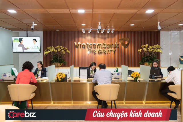 Là khách hàng VIP của Vietcombank như Thủy Tiên, bạn sẽ được hưởng những ưu đãi gì?  Điều kiện để trở thành VIP là gì?  -Ảnh 1.