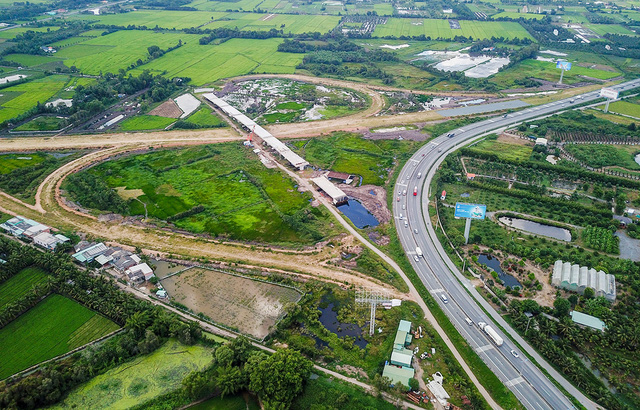 ViMoney: 5 dự án giao thông lớn dự kiến cán đích vào đầu năm 2022 - Ảnh 1: Cao tốc Trung Lương - Mỹ Thuận
