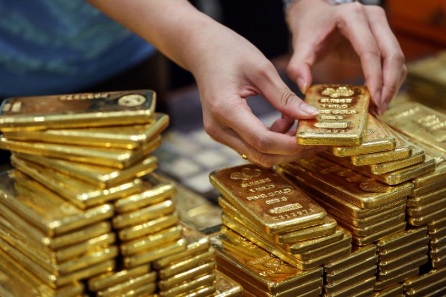 giới đầu tư đổ xô đến tài sản trú ẩn an toàn vàng - trái phiếu chính phủ