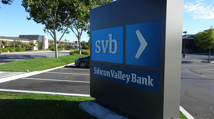 SVB sụp đổ, CEO Sam Altman cho các startup vay tiền