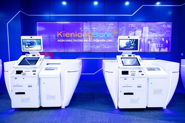 Kienlongbank Digital Transformation - Từ quầy giao dịch 5 sao sang ngân hàng số hoàn toàn - Ảnh 2.