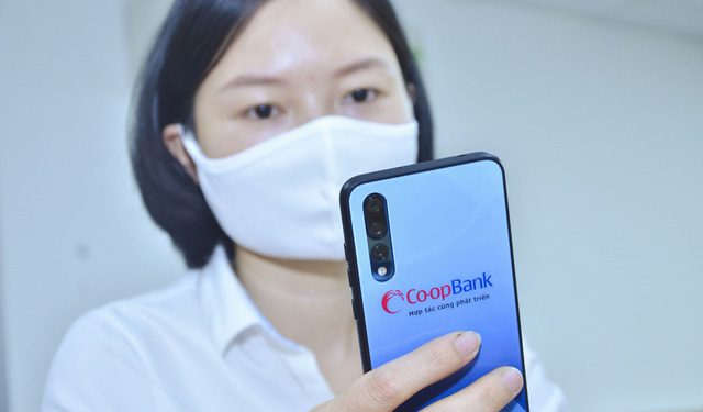 Ngân hàng Hợp tác mở rộng thanh toán không dùng tiền mặt để chống Covid-19