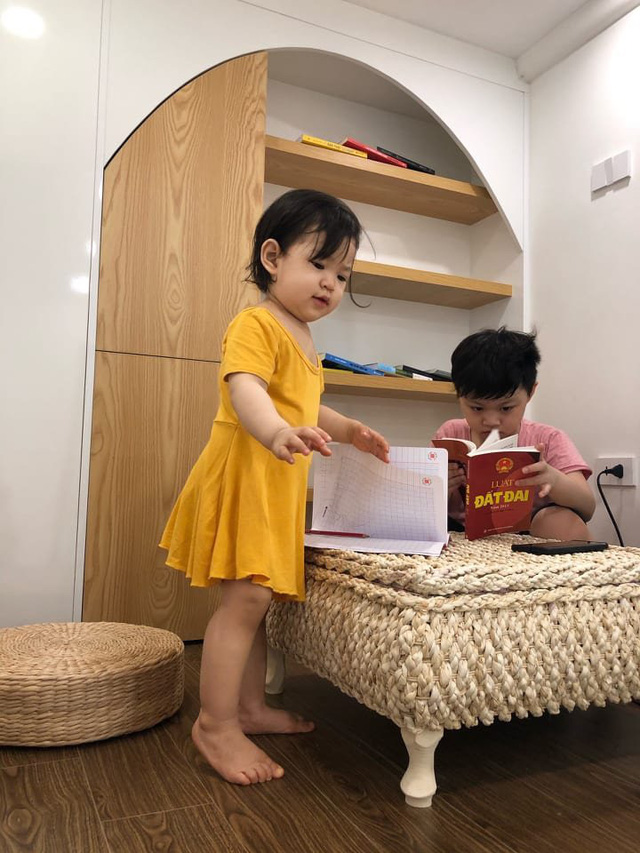 Đôi vợ chồng trẻ xây ngôi nhà nhỏ mà có võ chỉ rộng 30m2 mà như rộng tới 60m2 khiến ai cũng ngỡ ngàng - Ảnh 8. Đôi vợ chồng trẻ xây ngôi nhà nhỏ mà có võ chỉ rộng 30m2 mà như rộng tới 60m2 khiến ai cũng ngỡ ngàng - Ảnh 8.
