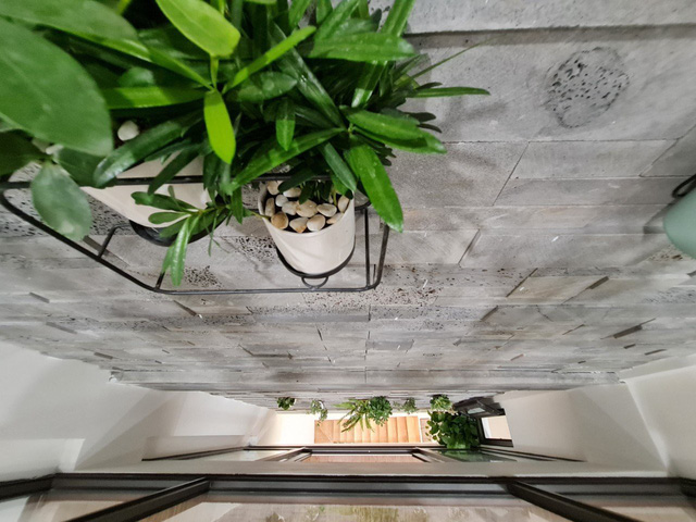 Đôi vợ chồng trẻ xây ngôi nhà nhỏ mà có võ chỉ rộng 30m2 mà như rộng tới 60m2 khiến ai cũng ngỡ ngàng - Ảnh 4. Đôi vợ chồng trẻ xây ngôi nhà nhỏ mà có võ chỉ rộng 30m2 mà như rộng tới 60m2 khiến ai cũng ngỡ ngàng - Ảnh 4.