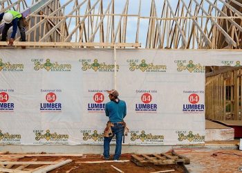 Tình trạng thiếu lao động đe dọa nguồn cung nhà ở