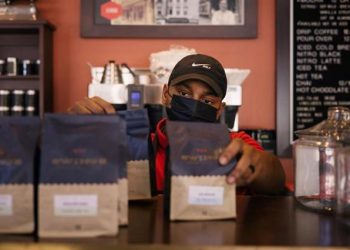 Thu nhập trung bình hộ gia đình ở Mỹ năm 2020?