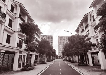 Tại sao phát trực tiếp bất động sản lại khó khăn? - ViMoney