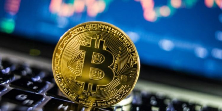 Nhà đầu tư “dậy sóng” lo ngại giá Bitcoin lao dốc về mức 40.000 USD
