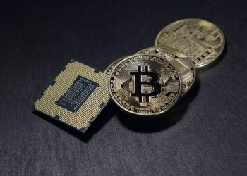 Hành trình Bitcoin của El Salvador bắt đầu với sự sụt giảm mạnh mẽ