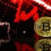 Bitcoin giảm xuống 43.000 đô la, Ethereum mất mốc 3.000 đô la