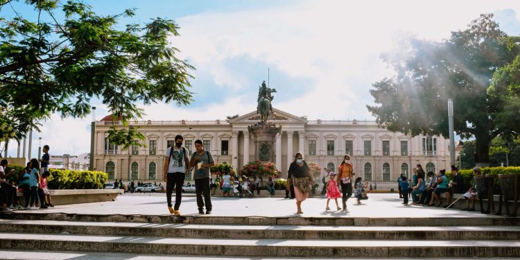 25% người dân Salvador đã tải xuống ví Bitcoin làm tan biến nỗi sợ hãi về một cuộc nổi dậy