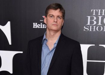 Nhà đầu tư “The Big Shot” Michael Burry nhận đơn triệu tập của SEC liên quan tới giao dịch GameStop