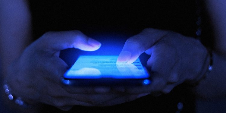 ViMoney-lam-the-nao-de-pha-vo-con-nghien-email-cua-ban-1