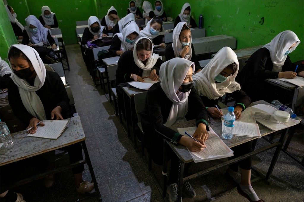 Dự án NFT giúp phụ nữ Afghanistan tiếp cận với giáo dục