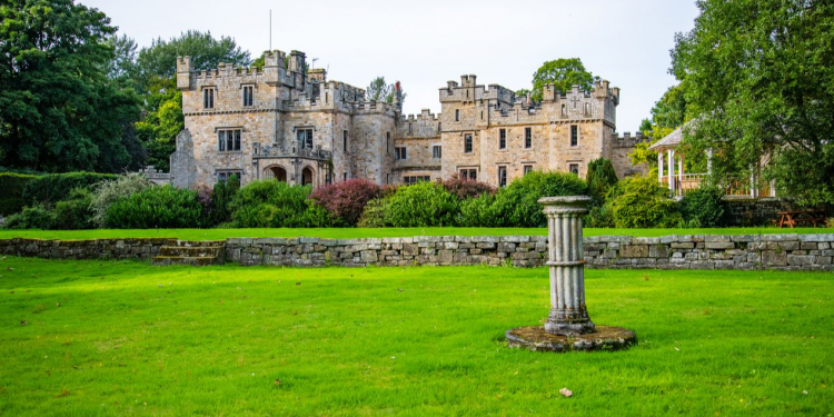 Lâu đài 1.000 năm tuổi ở Vương quốc Anh trị giá 3 triệu bảng Anh