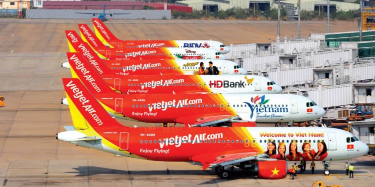 Vietjet lọt TOP 50 doanh nghiệp kinh doanh hiệu quả nhất Việt Nam