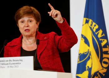 IMF: nợ công toàn cầu lên tới gần 100% GDP