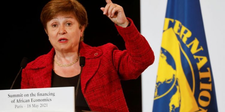 IMF: nợ công toàn cầu lên tới gần 100% GDP