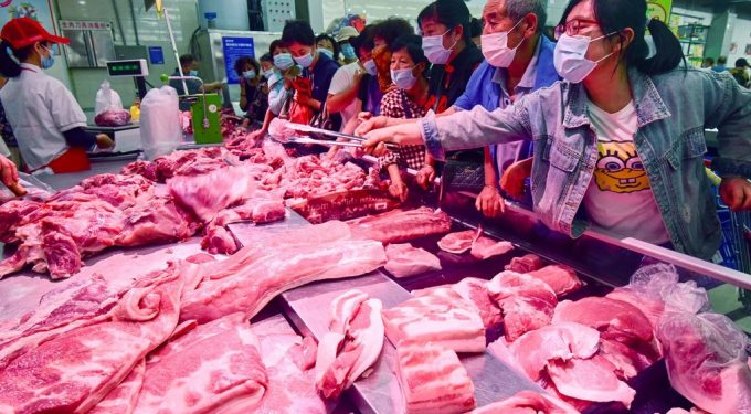 Bình ổn “giá thịt lợn”; bài toàn khó với quốc gia 1,4 tỷ dân