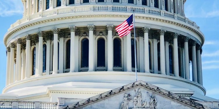 Thượng nghị sĩ Lummis mua Bitcoin trị giá 100 nghìn đô la