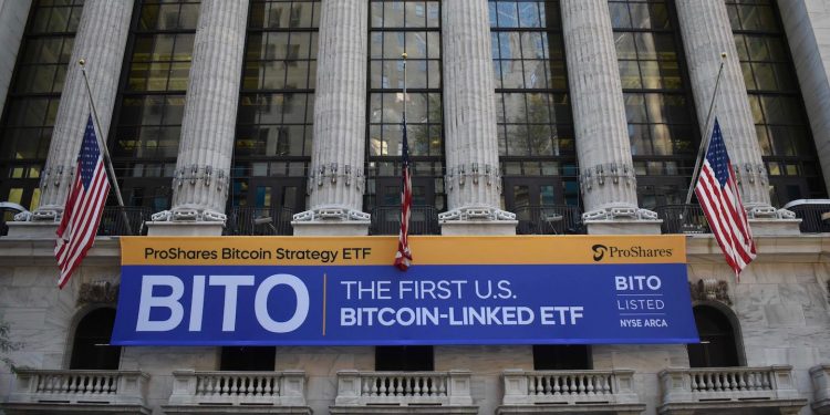Quỹ ETF Bitcoin đầu tiên của nước Mỹ muốn được miễn các hạn chế giao dịch
