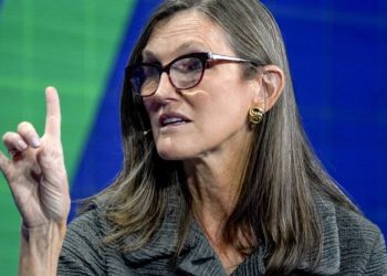 Trái với lo ngại của Jack Dorsey, Cathie Wood cho rằng lạm phát ở Mỹ sẽ giảm sau kỳ nghỉ lễ