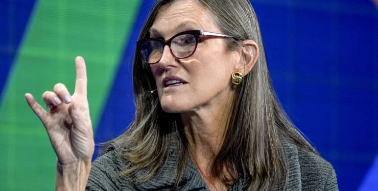 Trái với lo ngại của Jack Dorsey, Cathie Wood cho rằng lạm phát ở Mỹ sẽ giảm sau kỳ nghỉ lễ