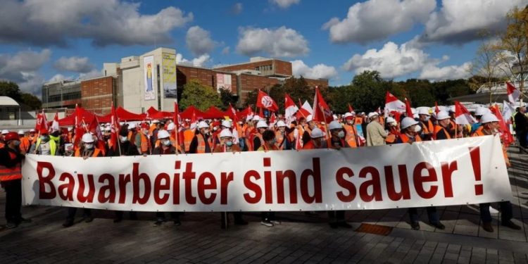 Công nhân Đức đang ở vị thế mạnh nhất trong 30 năm