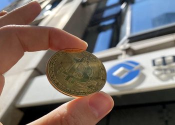 Trung Quốc đe dọa pháp lý với người chơi tiền mã hóa