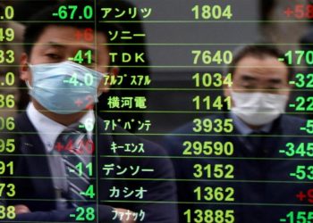 Chứng khoán châu Á nối gót Phố Wall