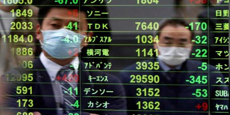 Chứng khoán châu Á nối gót Phố Wall