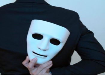 Giả giọng Giám đốc bằng deepfake, tin tặc “ma cô” lừa đảo 35 triệu USD