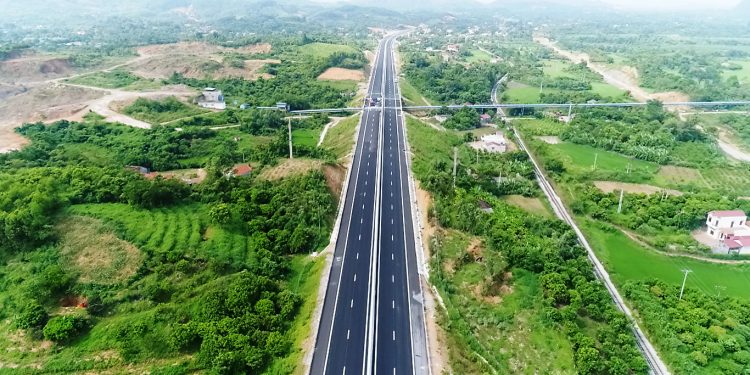 Sốt đất, bài học thắng thua khi thu hút dân đến ở - ViMoney