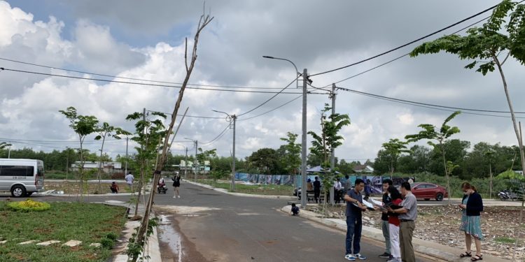 Chịu cảnh "ngăn sông cách chợ", nhu cầu mua đất nền tại nhiều tỉnh phía Nam vẫn hồi phục nhanh