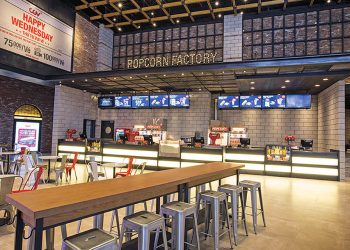 Trở lại "bình thường mới", nhiều dịch vụ "kêu cứu" khi chưa thể mở cửa