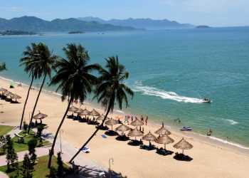 Khánh Hòa muốn mở cửa đón khách quốc tế có "hộ chiếu vaccine" từ tháng sau