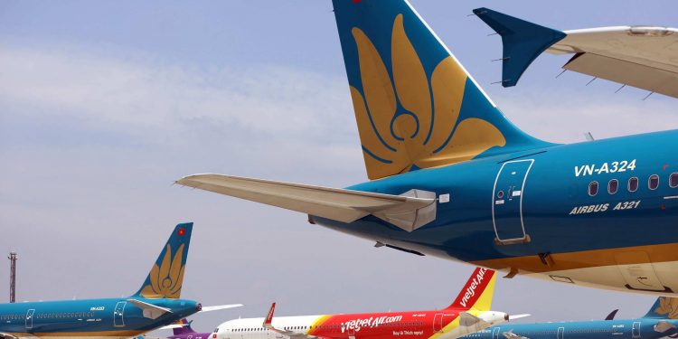Mở lại 10 đường bay nội địa – “phao cứu sinh” cho nền kinh tế
