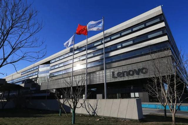 ông chủ Lenovo đã công khai chế nhạo Elon Musk