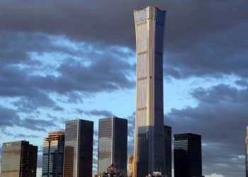 Lo lãng phí, Trung Quốc ra lệnh cấm thành phố nhỏ xây dựng ồ ạt tòa nhà chọc trời