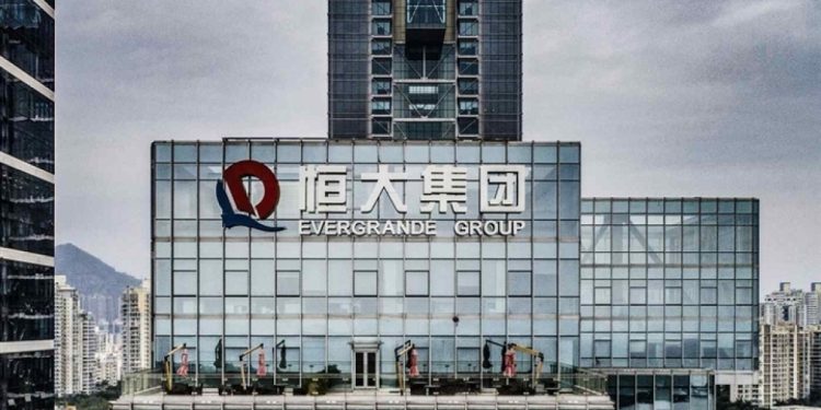 Evergrande tuyên bố tái khởi động các dự án