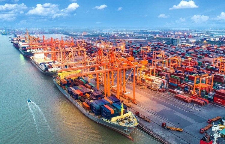 TP.HCM đề xuất lùi thời gian thu phí hạ tầng cảng biển thêm 6 tháng