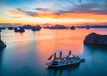 Doanh thu dịch vụ du lịch lữ hành trong 9 tháng giảm đến 64%