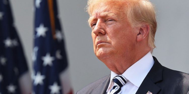 Tỷ phú Donald Trump không có tên BXH Forbes 400