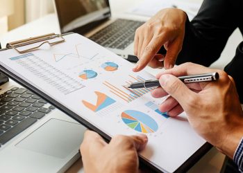 Kinh doanh quý III: GAS lãi ròng 2,417 tỷ, FPT tăng 21%