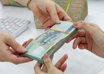 Doanh nghiệp vướng nợ xấu vẫn được vay lãi suất 0% để trả lương