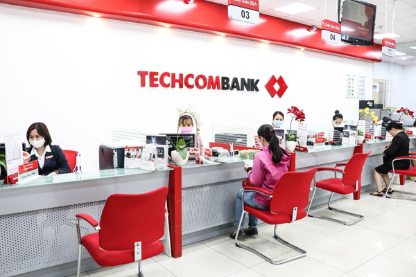 Techcombank sinh lời bất chấp đại dịch, LienVietPostBank báo lãi 611,7 tỷ đồng