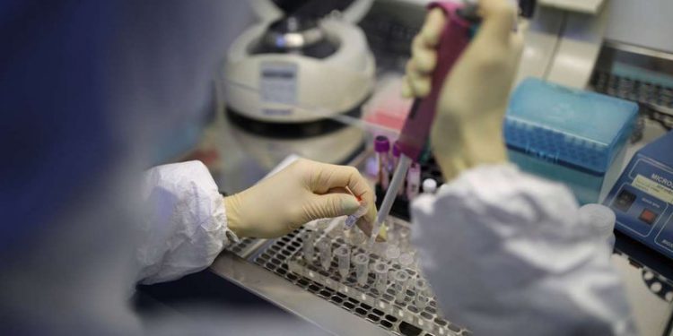 Phó Thủ tướng yêu cầu Bộ Y tế sớm ban hành Thông tư quy định về giá dịch vụ xét nghiệm