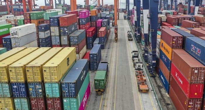 Trung Quốc: Thiếu điện không "níu chân" được xuất khẩu