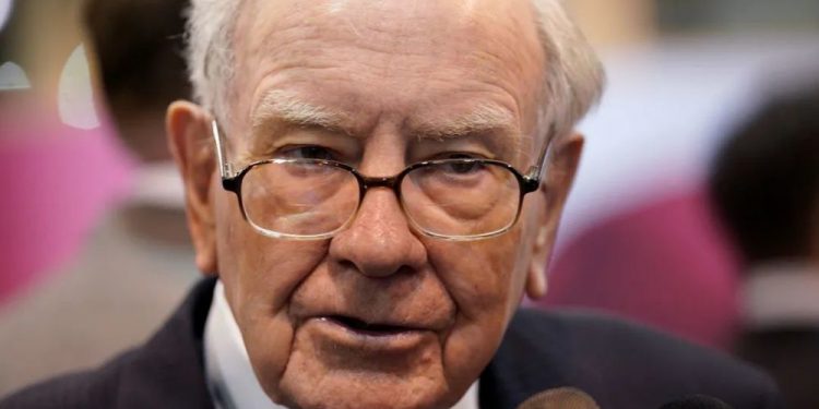 “Thần chứng khoán” Warren Buffett bị “lật xe”? Lợi nhuận ròng quý III của Berkshire Hathaway giảm mạnh, không có gì để đầu tư?