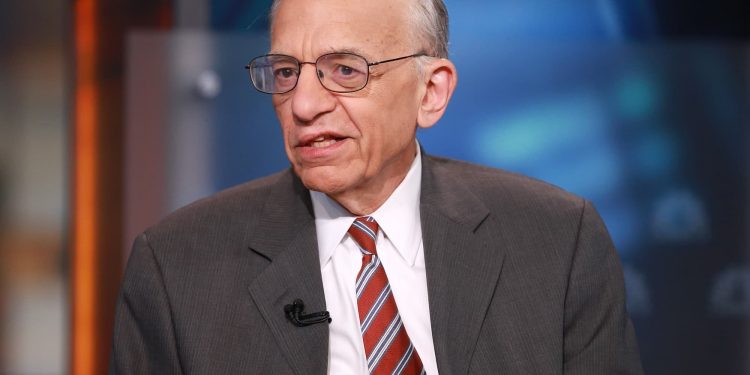 Phố Wall sắp “quay đầu”, thị trường chứng khoán sắp trải qua đợt điều chỉnh lớn?